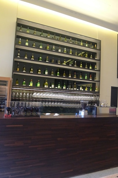 魔術表演_吉田酒窖吧台 魔術表演_吉田酒窖吧台