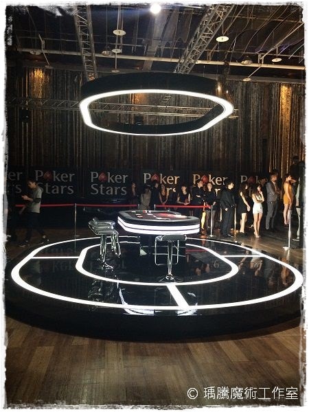 MC HotDog PokerStar (008)