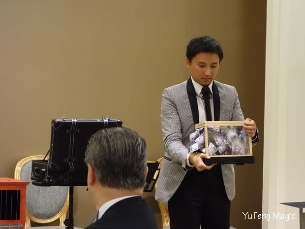 魔術表演_百達翡麗175周年晚宴 009