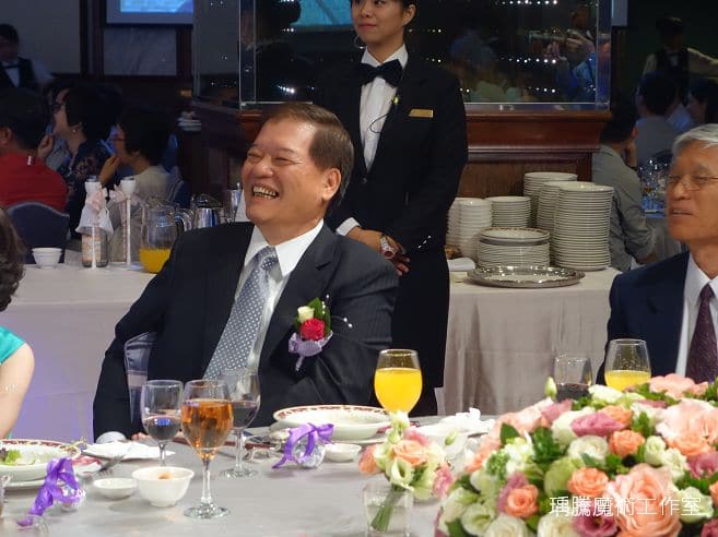 婚禮魔術表演大家都很開心